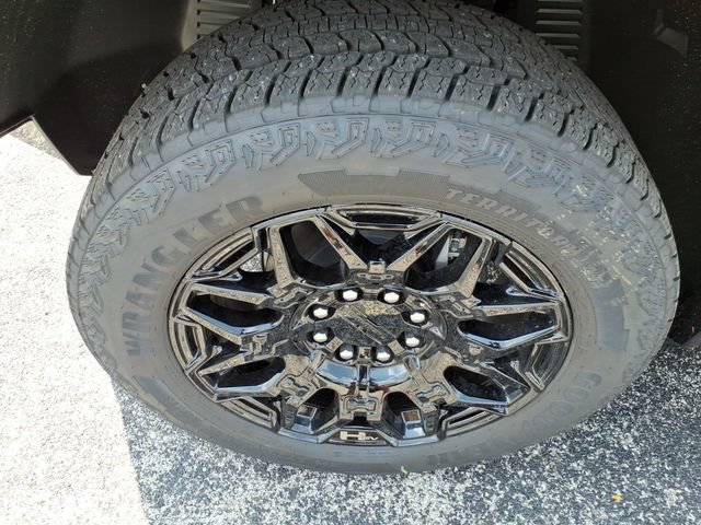 New 2026 GMC Hummer EV 4x4 Crew Cab image 13