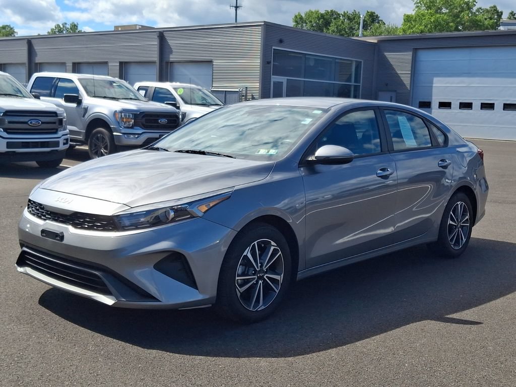 Used 2024 Kia Forte LXS w/ LXS Technology Package FWD image 6
