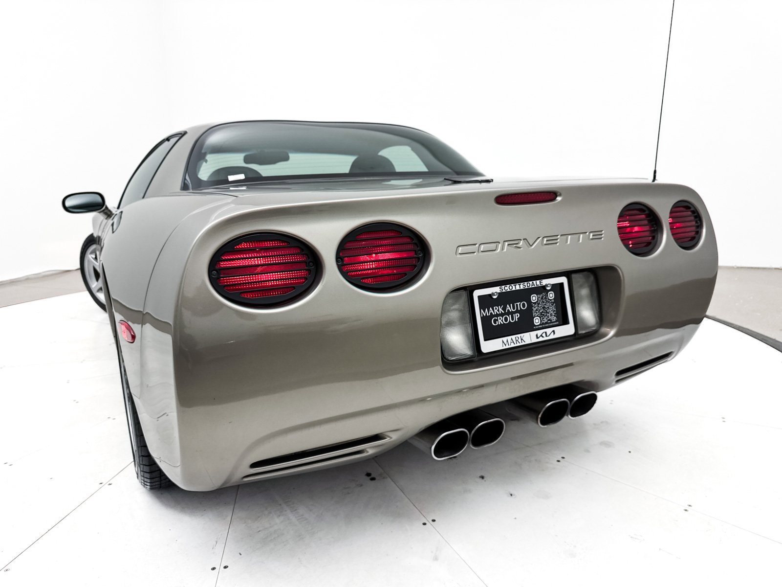 Used 2000 Chevrolet Corvette Coupe w/ Lighting Pkg image 7