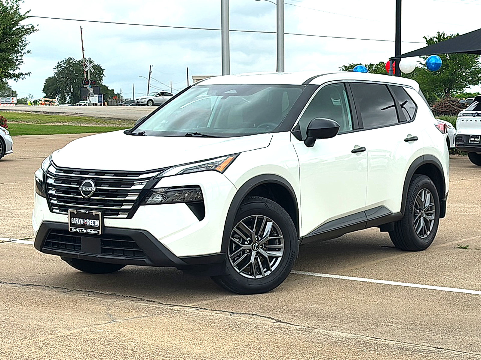 Certified 2025 Nissan Rogue S FWD image 2