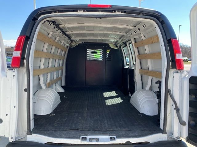 Used 2024 Chevrolet Express 2500 w/ Driver Convenience Package image 5