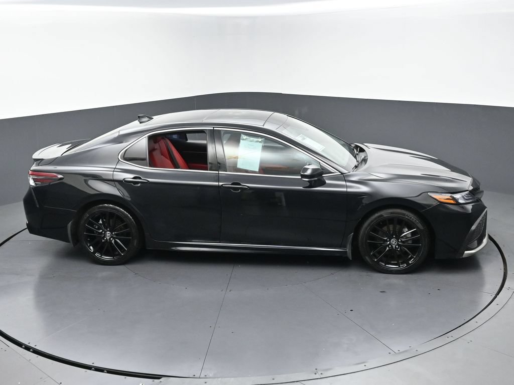 Used 2022 Toyota Camry XSE FWD image 7