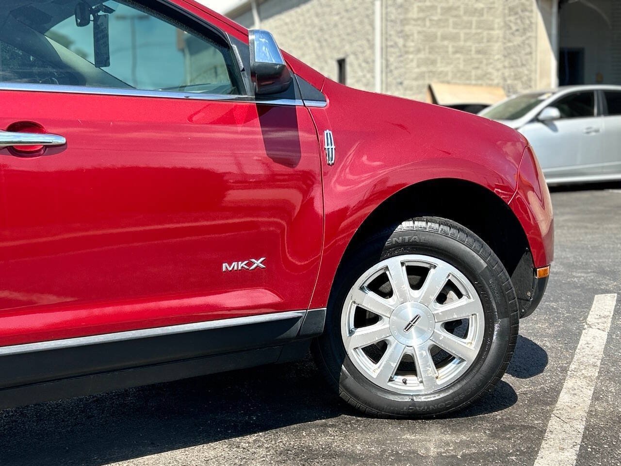 Used 2010 Lincoln MKX 2WD image 4