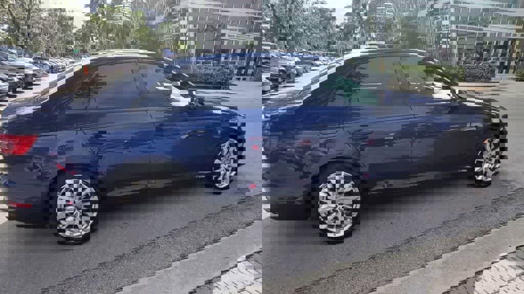 Used 2017 Audi A4 2.0T Ultra Premium w/ Audi MMI Navigation Plus image 8