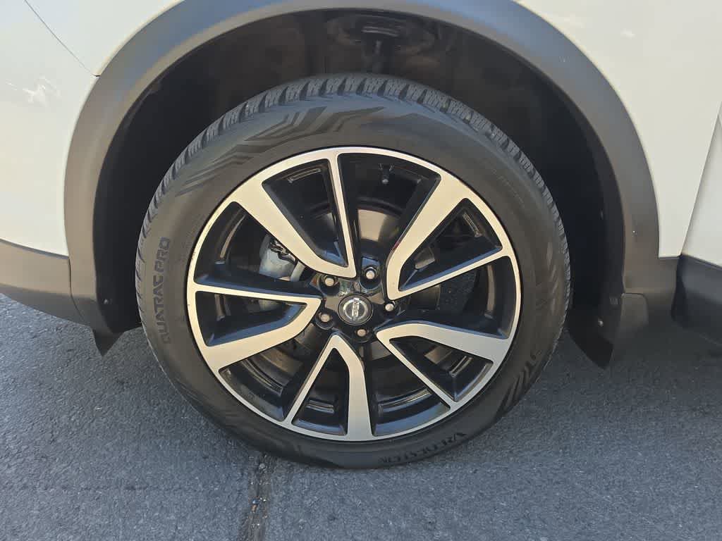 Used 2017 Nissan Rogue Sport SL AWD/4WD image 10