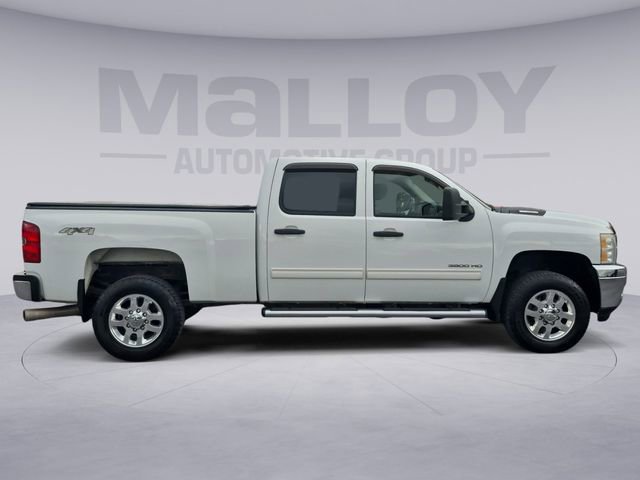 Used 2011 Chevrolet Silverado 3500 LT w/ Interior Plus Package AWD/4WD image 6