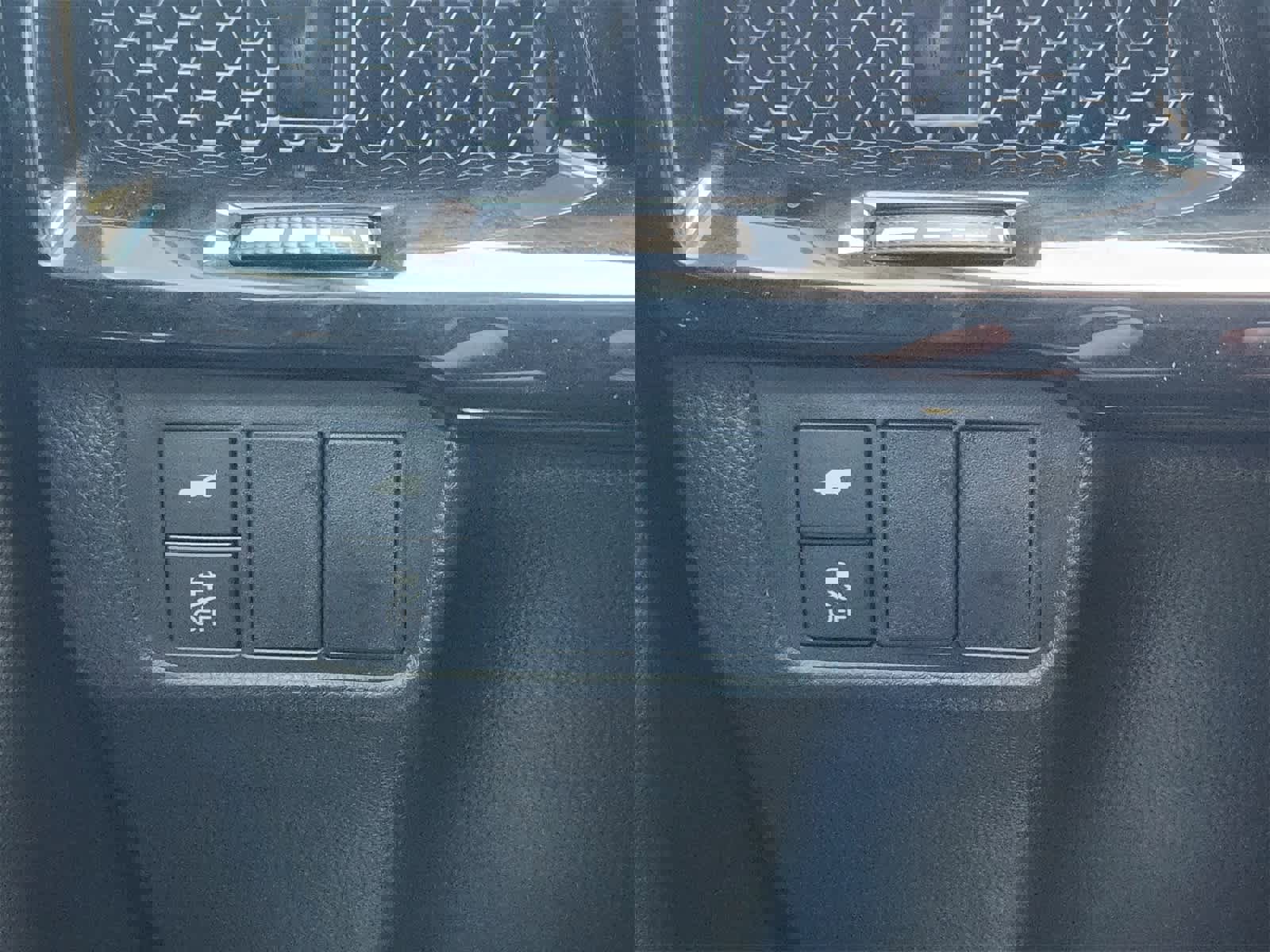 Used 2025 Honda CR-V EX-L image 21