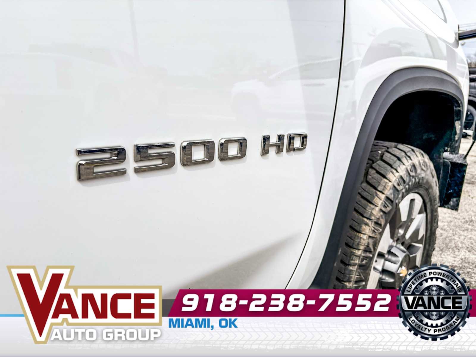 Used 2024 Chevrolet Silverado 2500 Custom w/ Custom Value Package image 11