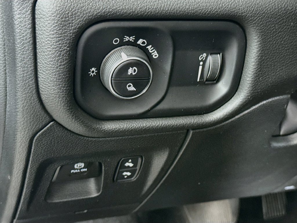 Used 2024 RAM 1500 Big Horn AWD/4WD image 21