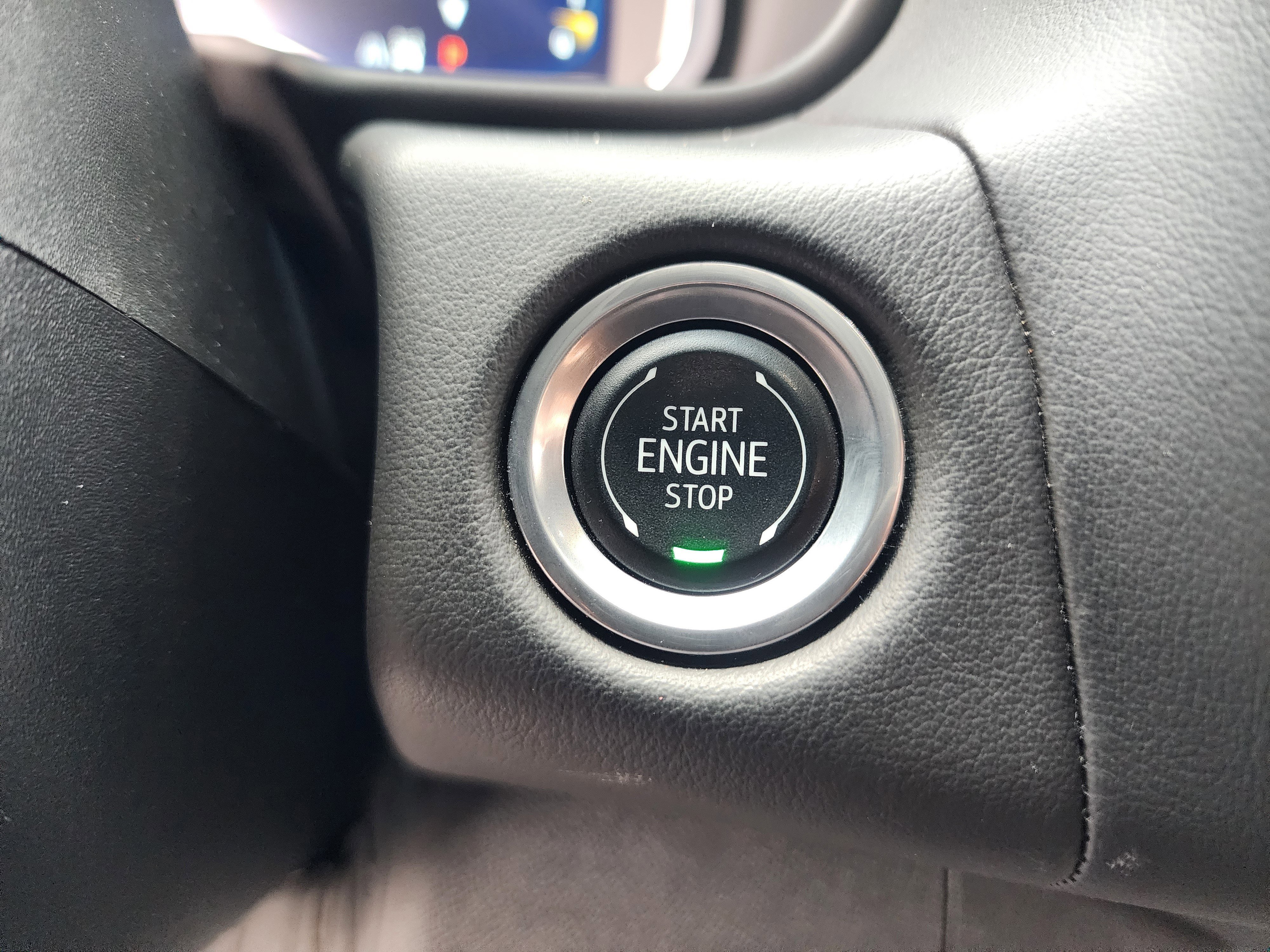 Used 2024 Chevrolet Suburban LT image 32