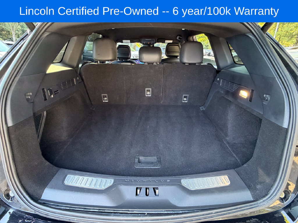 Used 2025 Lincoln Nautilus Premier w/ Jet Appearance Package AWD/4WD image 11