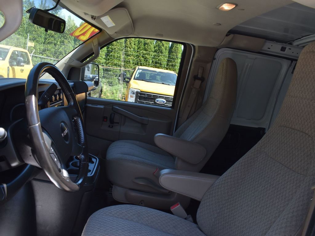 Used 2020 GMC Savana 2500 Extended image 13
