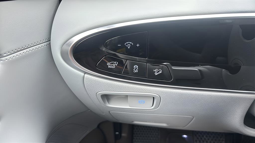 New 2026 Genesis GV70 2.5T Advanced image 19