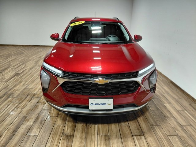 Used 2025 Chevrolet Trax LT image 11