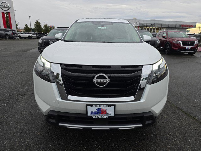 New 2025 Nissan Pathfinder Platinum w/ Cargo Package image 9