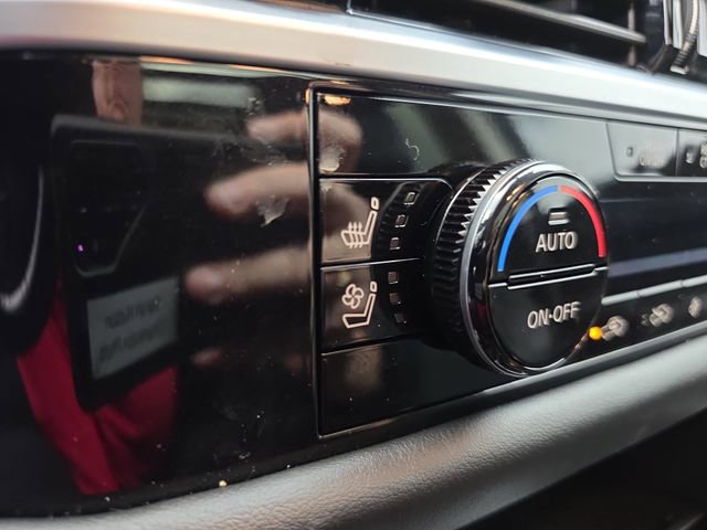 Used 2024 Nissan Pathfinder Platinum w/ Cargo Package image 36