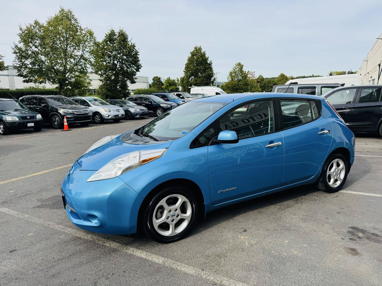 Used 2013 Nissan Leaf SV w/ Protection Pkg FWD image 9