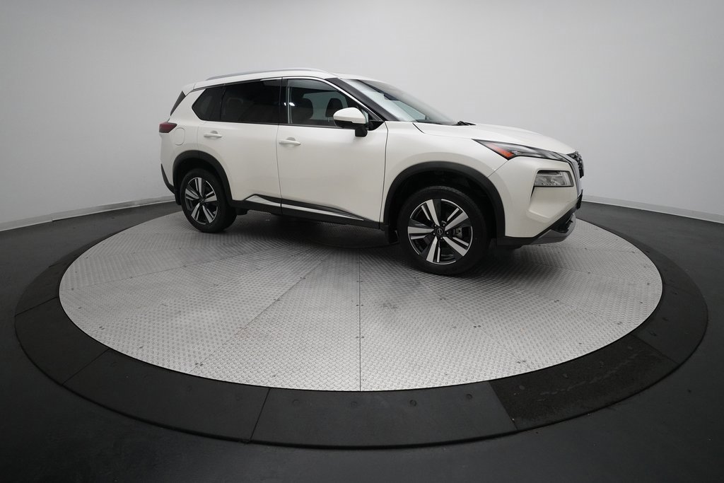 Used 2023 Nissan Rogue SL image 13