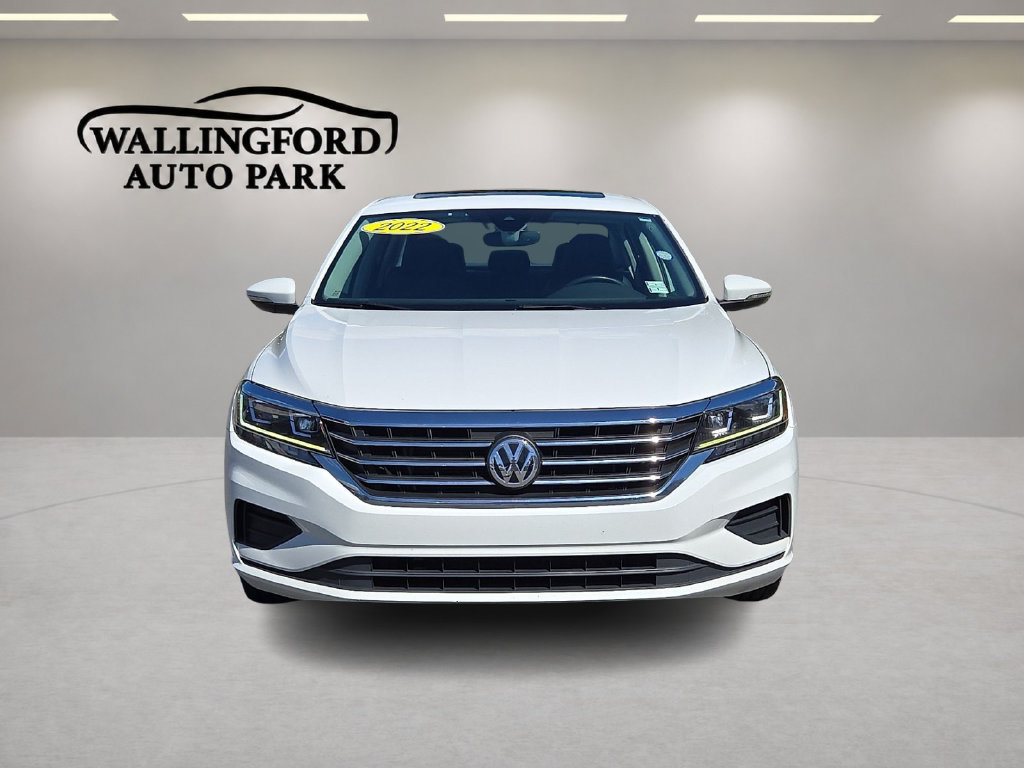 Used 2022 Volkswagen Passat 2.0T SE FWD image 2
