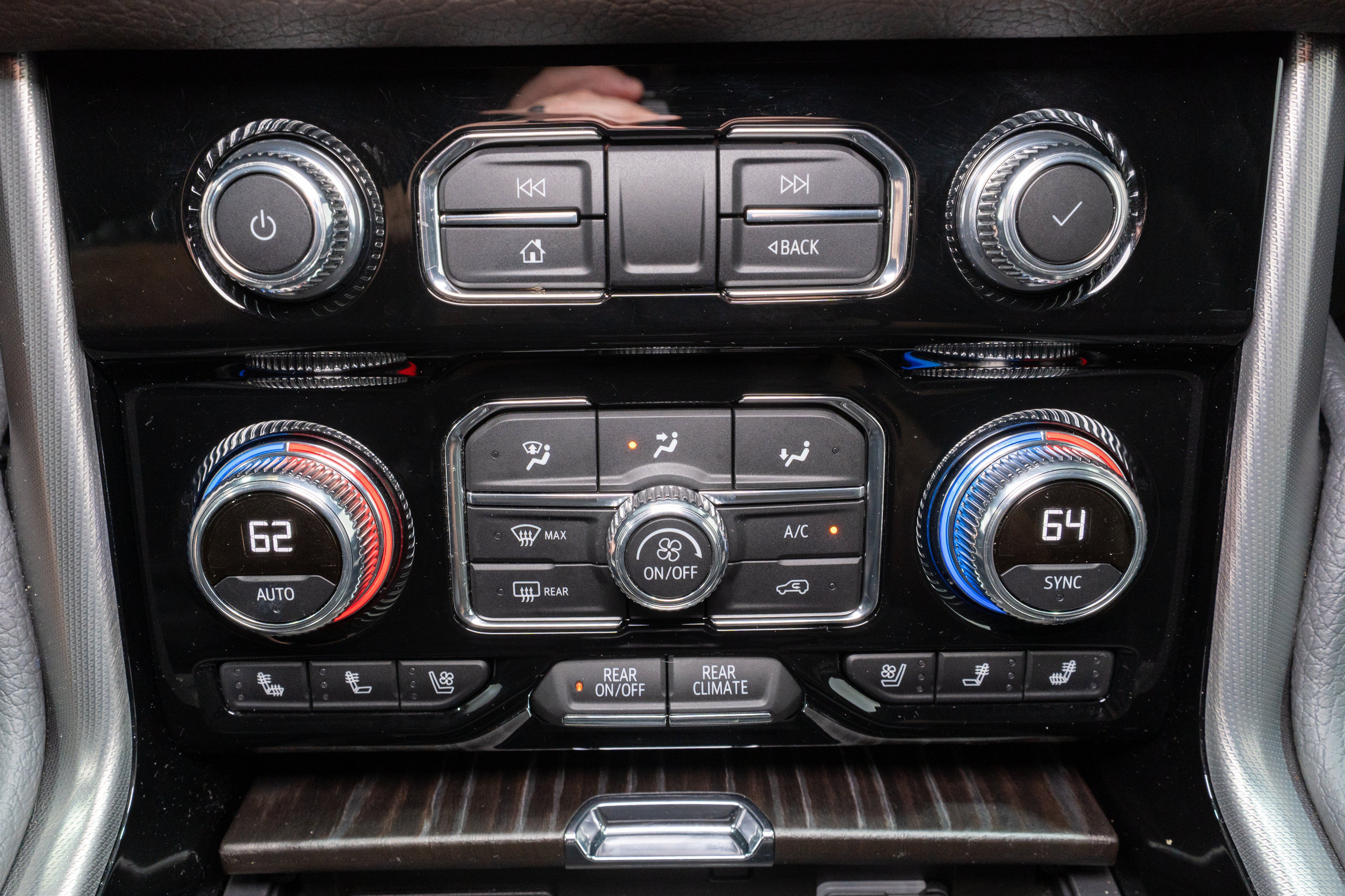 Used 2021 GMC Yukon Denali AWD/4WD image 23