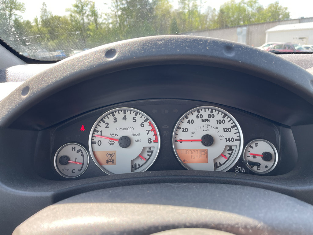 Used 2014 Nissan Xterra PRO-4X w/ Pro-4x Leather Package AWD/4WD image 11