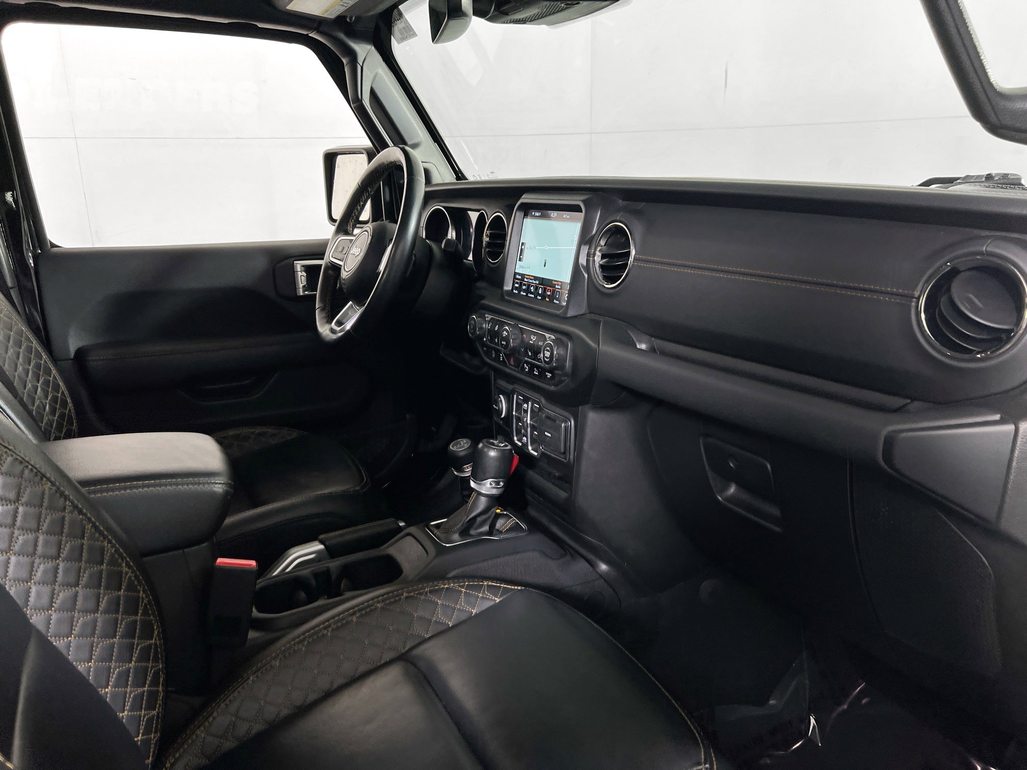 Used 2022 Jeep Wrangler Unlimited Sahara image 28