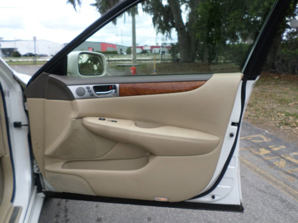Used 2005 Lexus ES 330 image 24