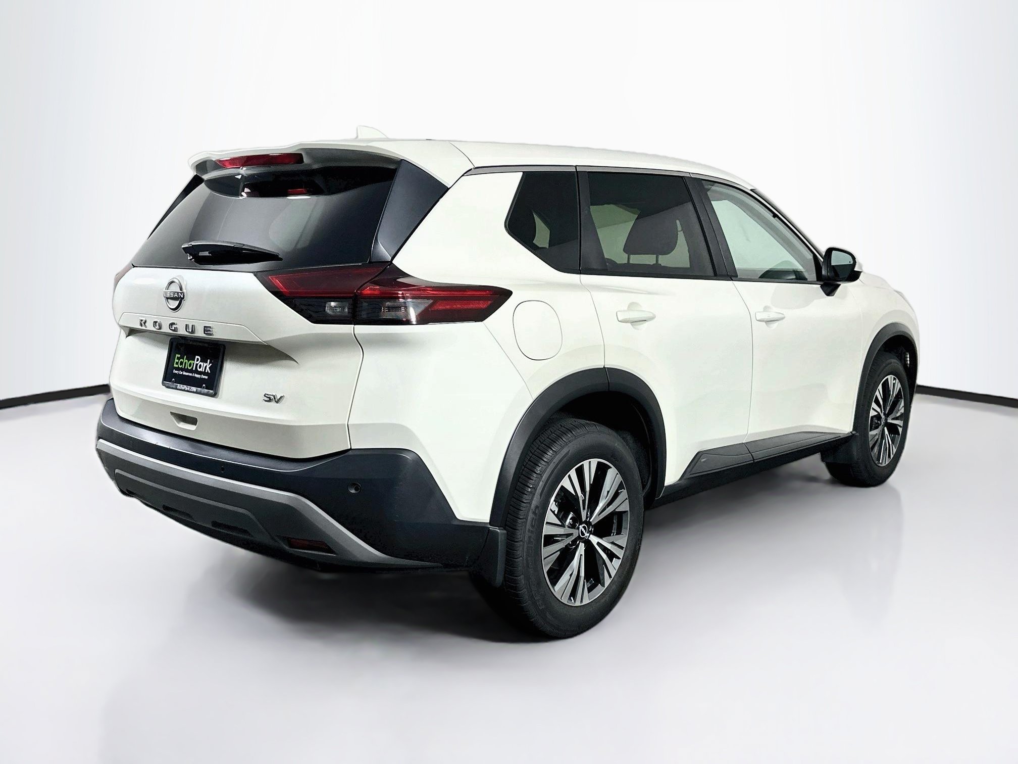 Used 2023 Nissan Rogue SV FWD image 9