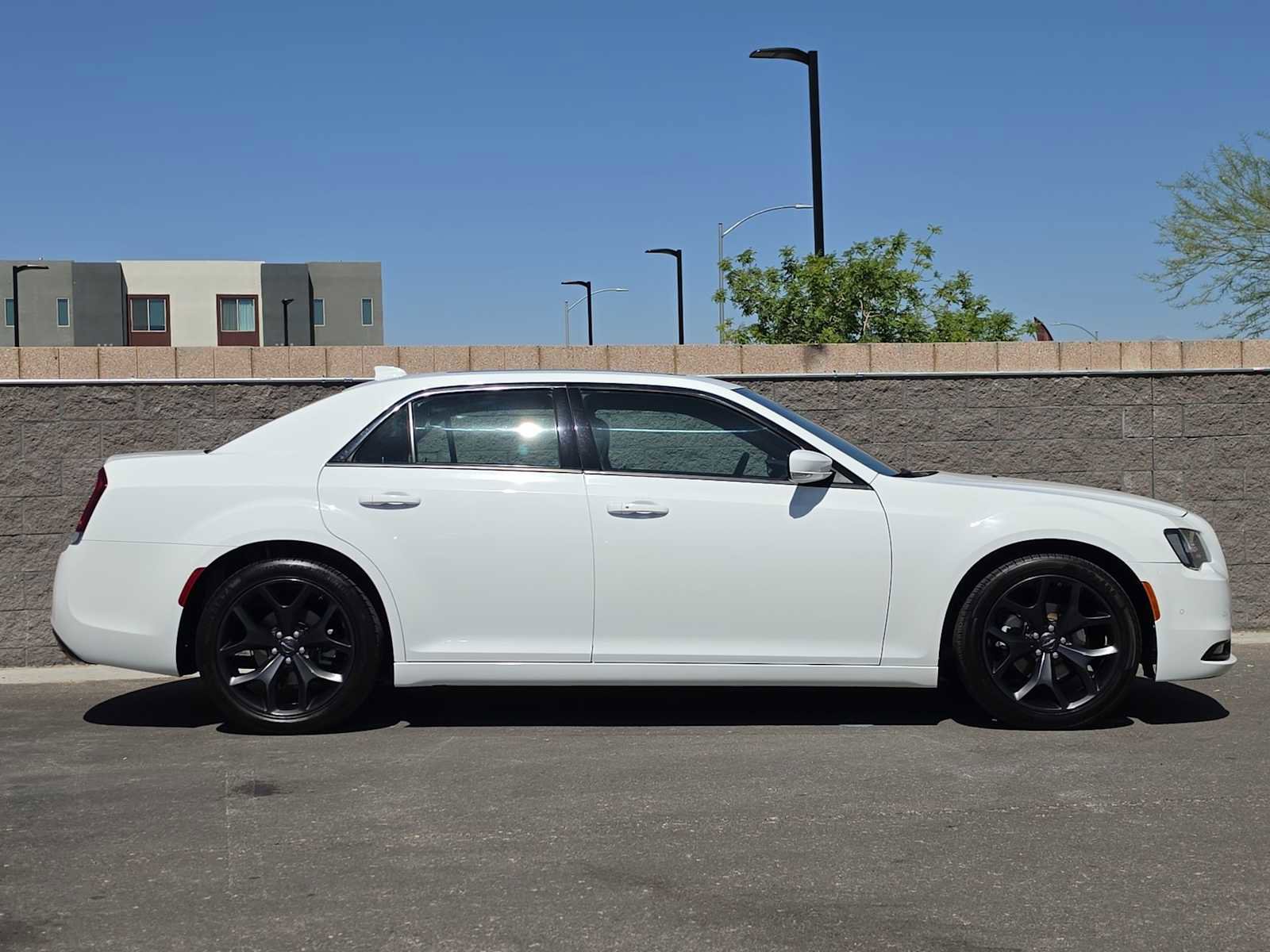 Used 2023 Chrysler 300 S RWD image 10