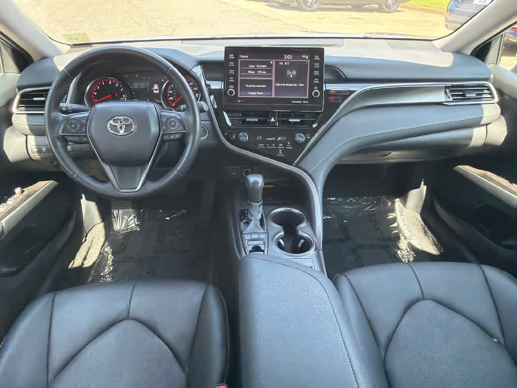 Used 2022 Toyota Camry XSE FWD image 18
