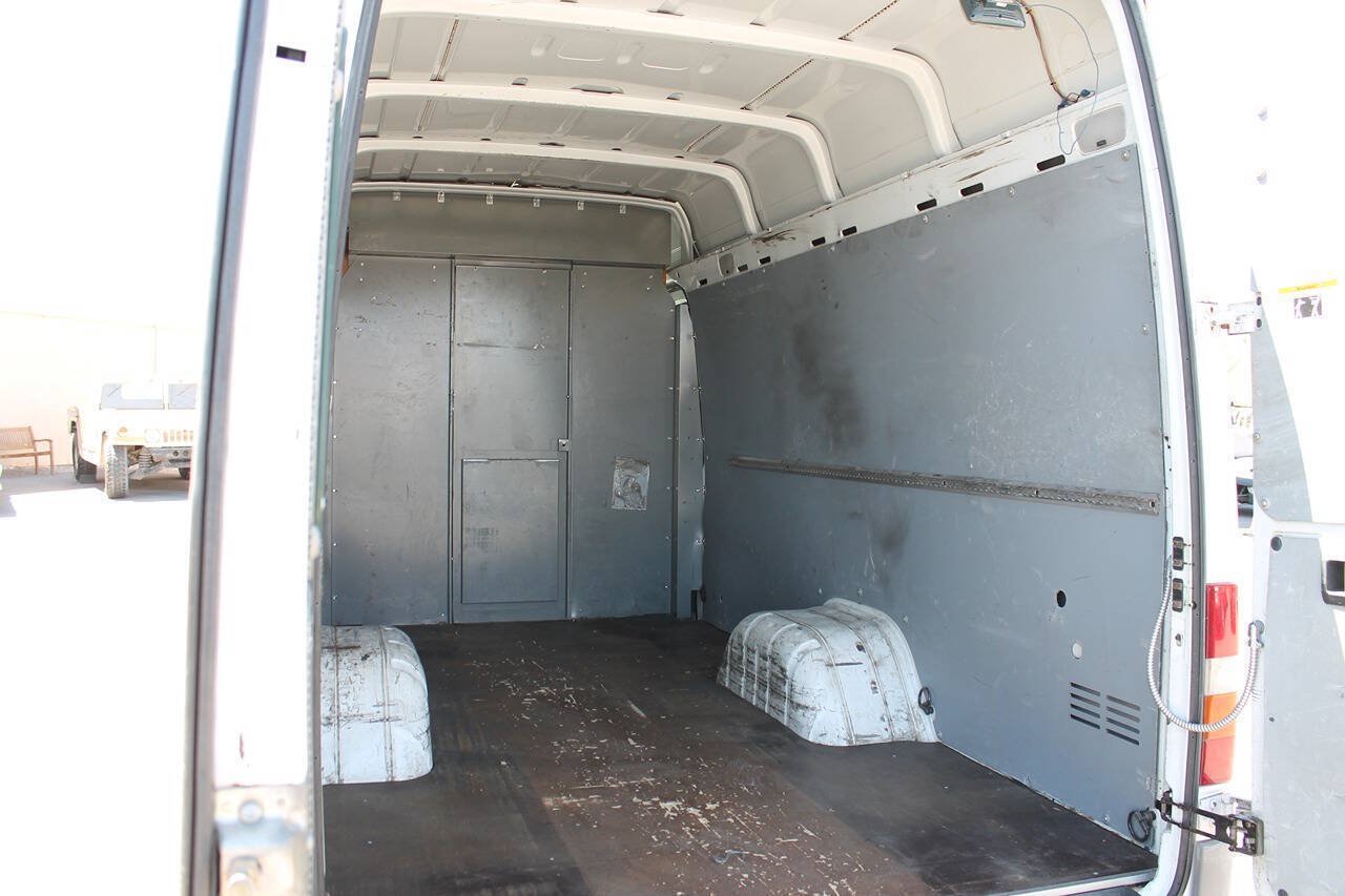 Used 2006 Dodge Sprinter 3500 w/ PWR Convenience Group RWD image 32