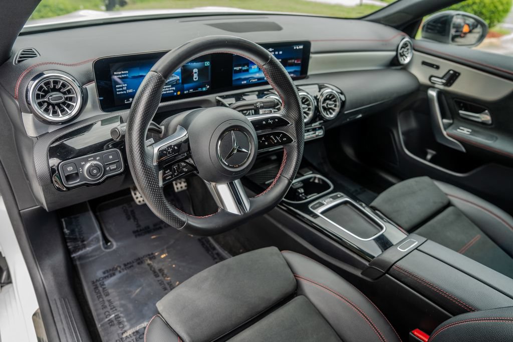 Used 2024 Mercedes-Benz CLA 250 4MATIC image 4