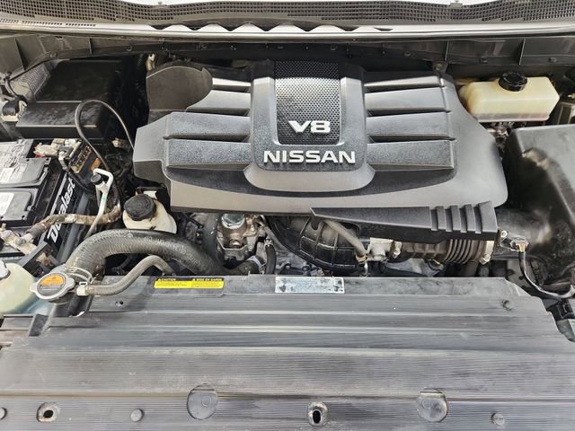 Used 2018 Nissan Titan SV w/ SV Convenience Package image 29