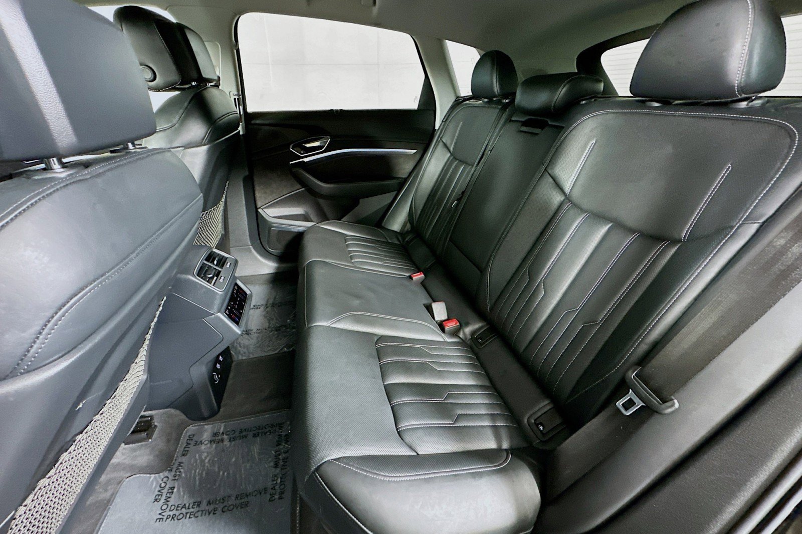 Used 2019 Audi e-tron Prestige w/ Prestige Package image 9