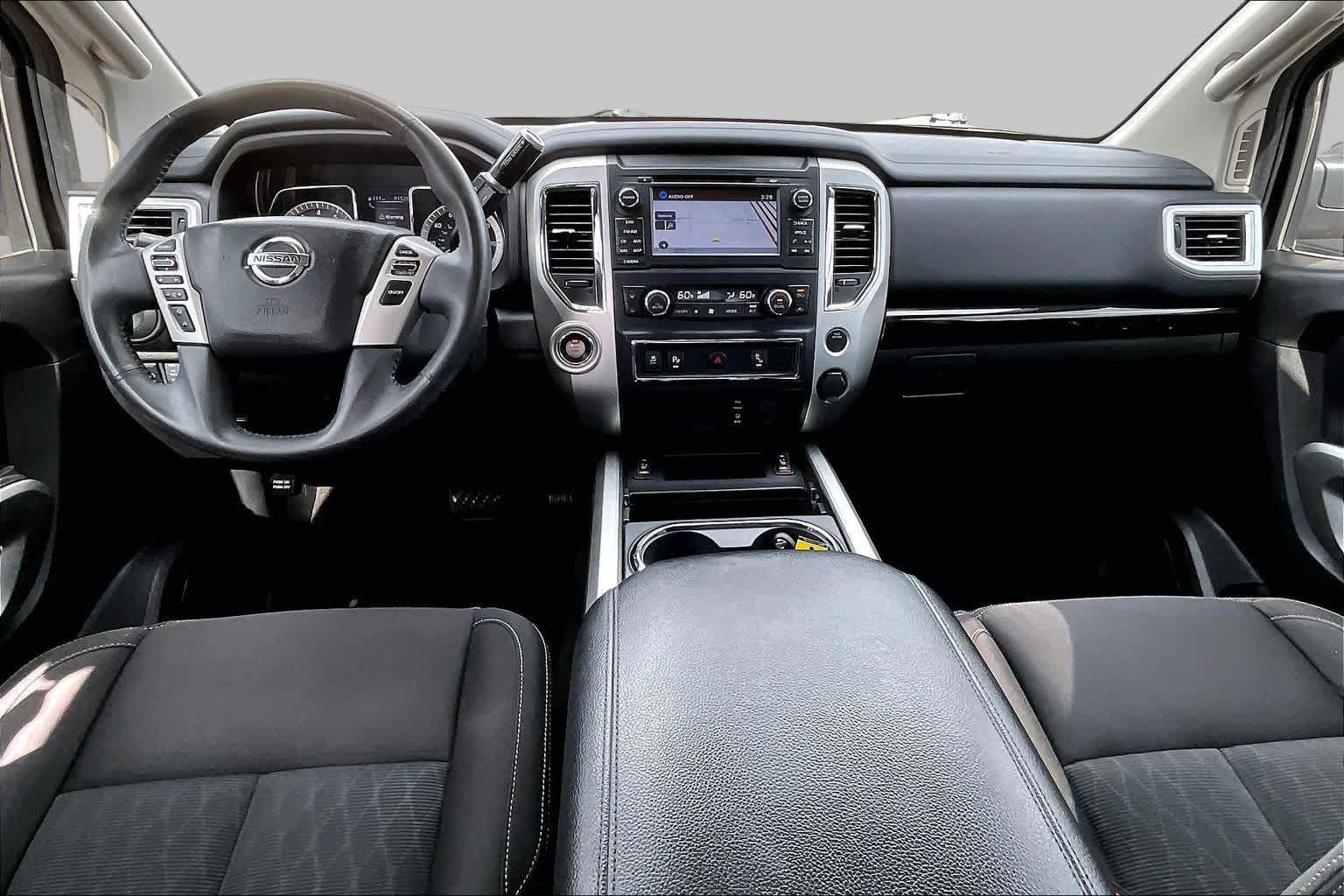 Used 2017 Nissan Titan SV RWD image 16