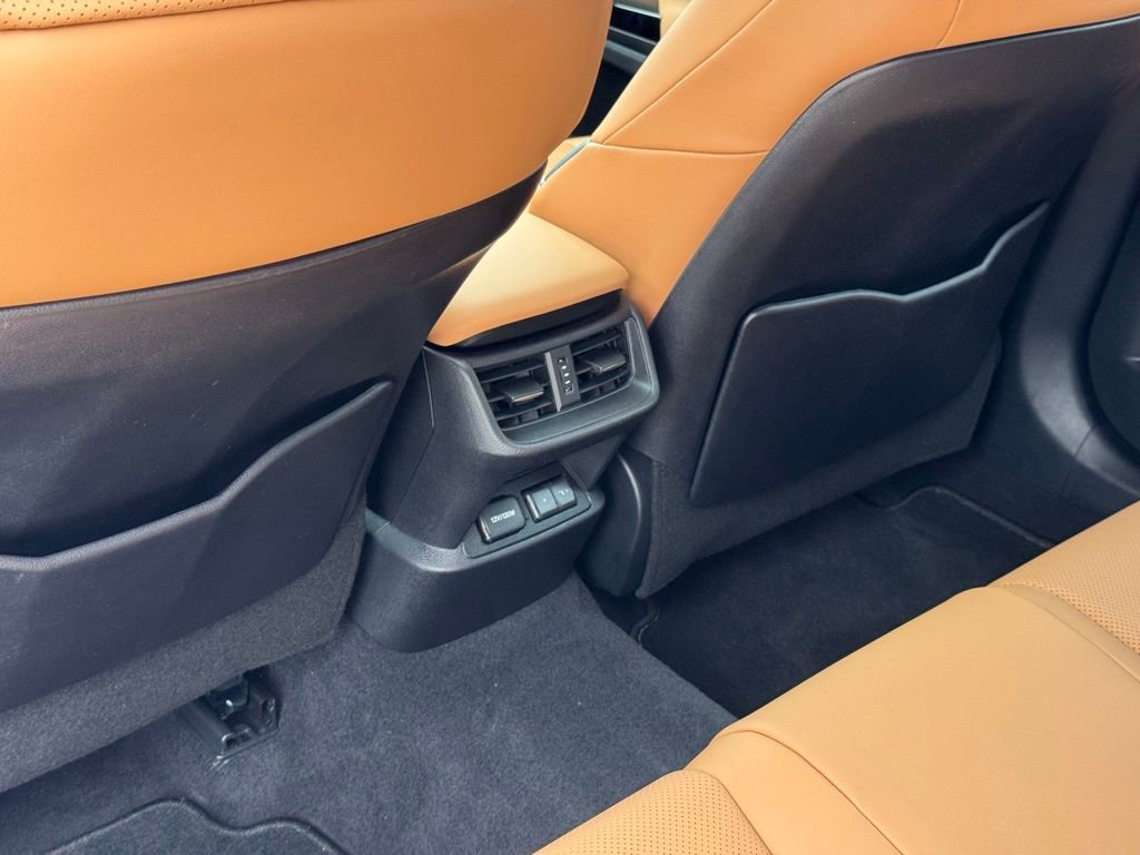 Certified 2024 Lexus ES 350 w/ Premium Package image 27