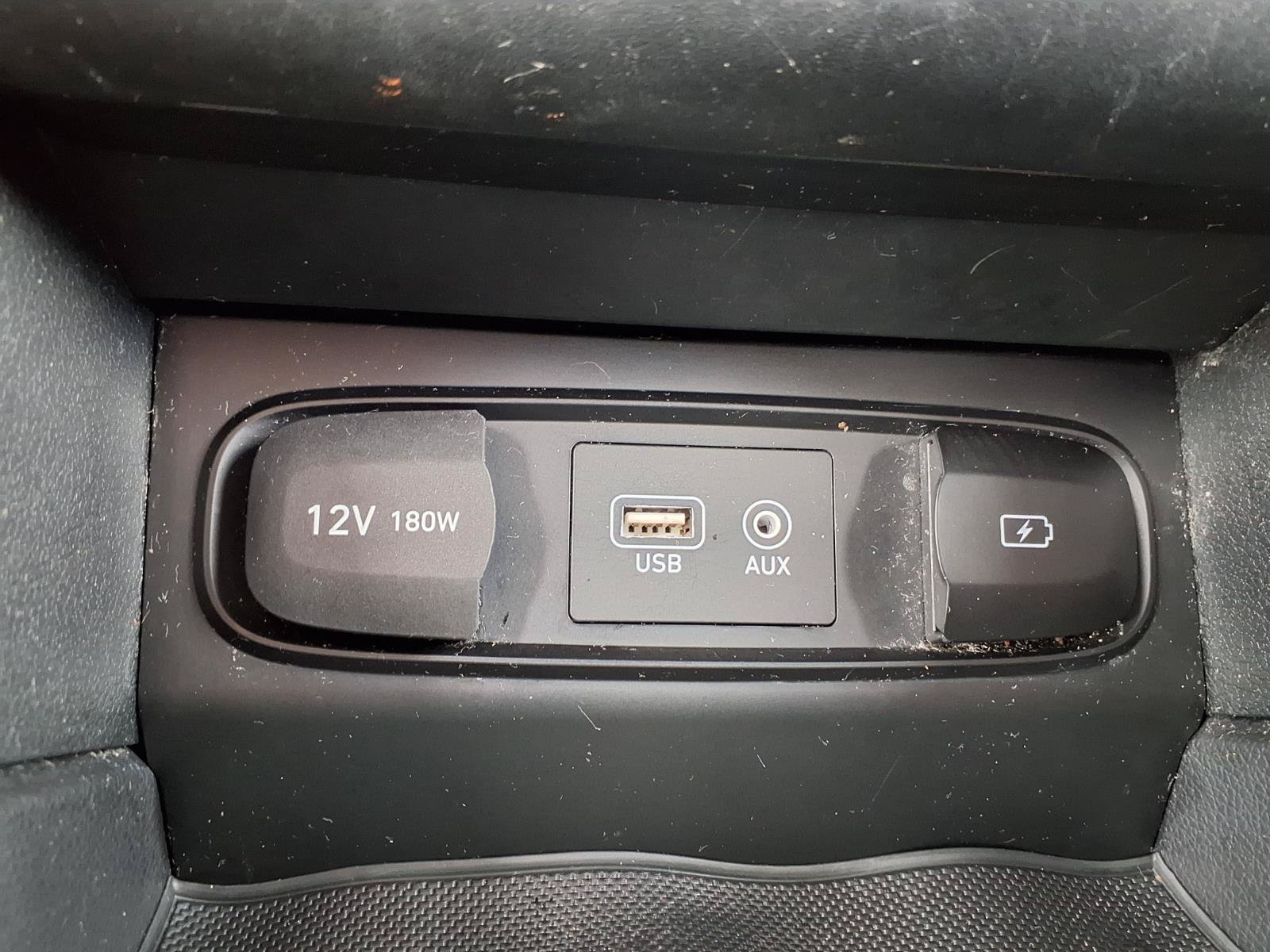 Used 2020 Hyundai Santa Fe SE w/ Cargo Package FWD image 11