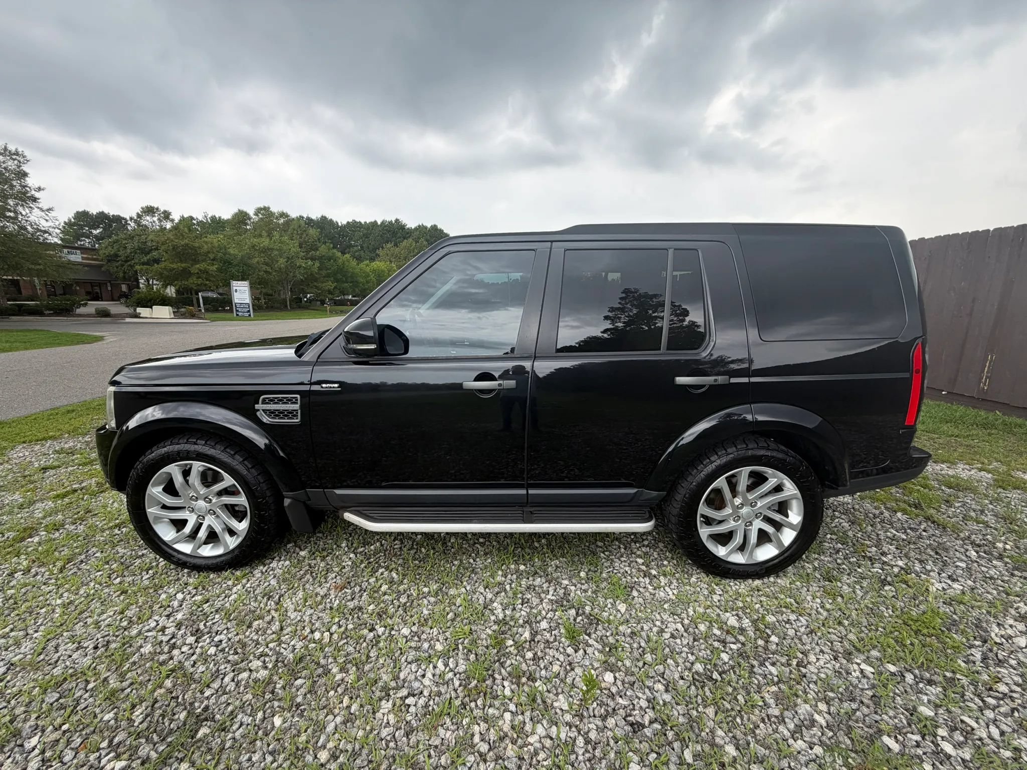 Used 2016 Land Rover LR4 HSE AWD/4WD image 7