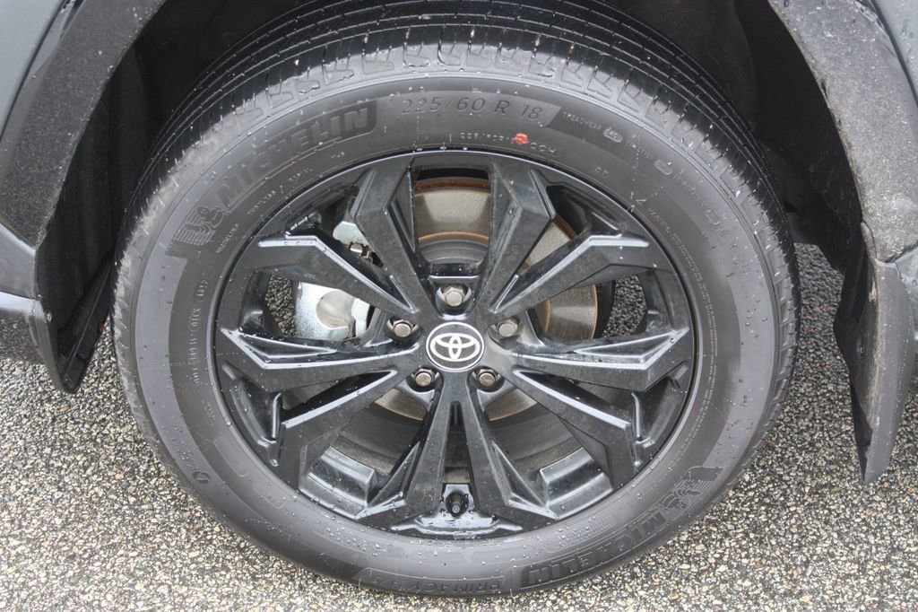 Used 2025 Toyota RAV4 XSE w/ Weather Package AWD/4WD image 23