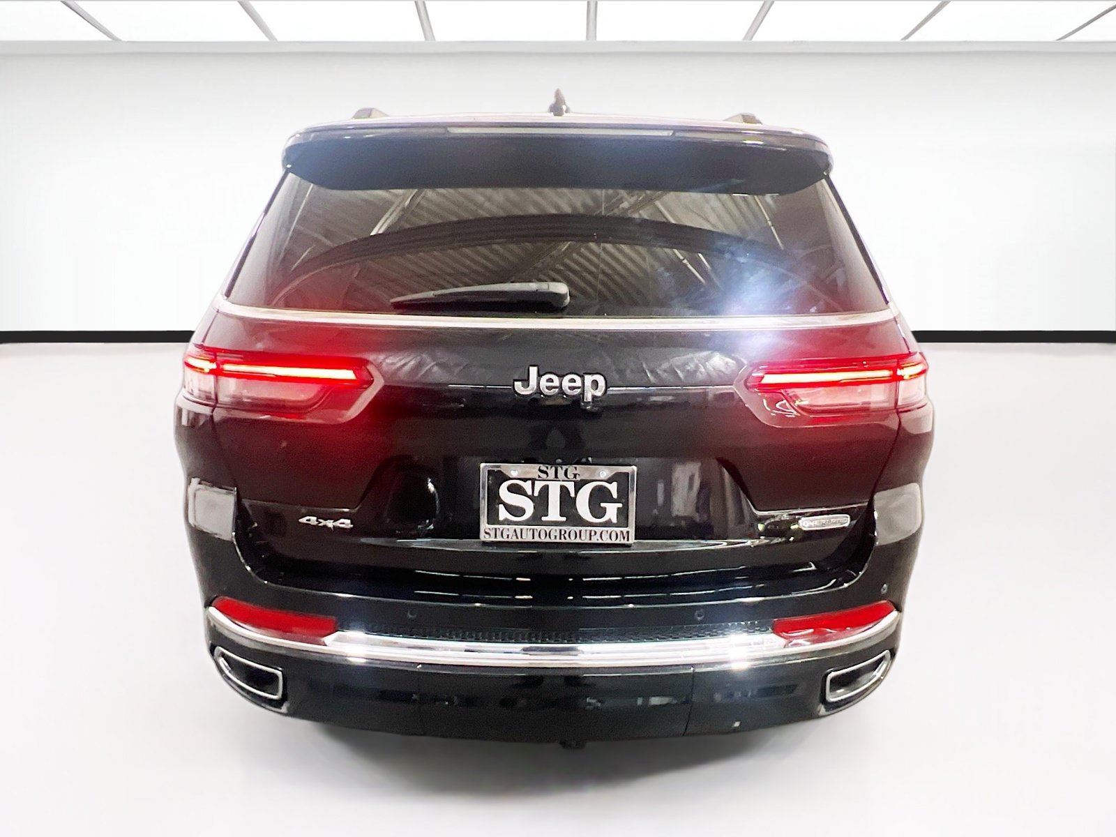 Used 2023 Jeep Grand Cherokee L Overland AWD/4WD image 5