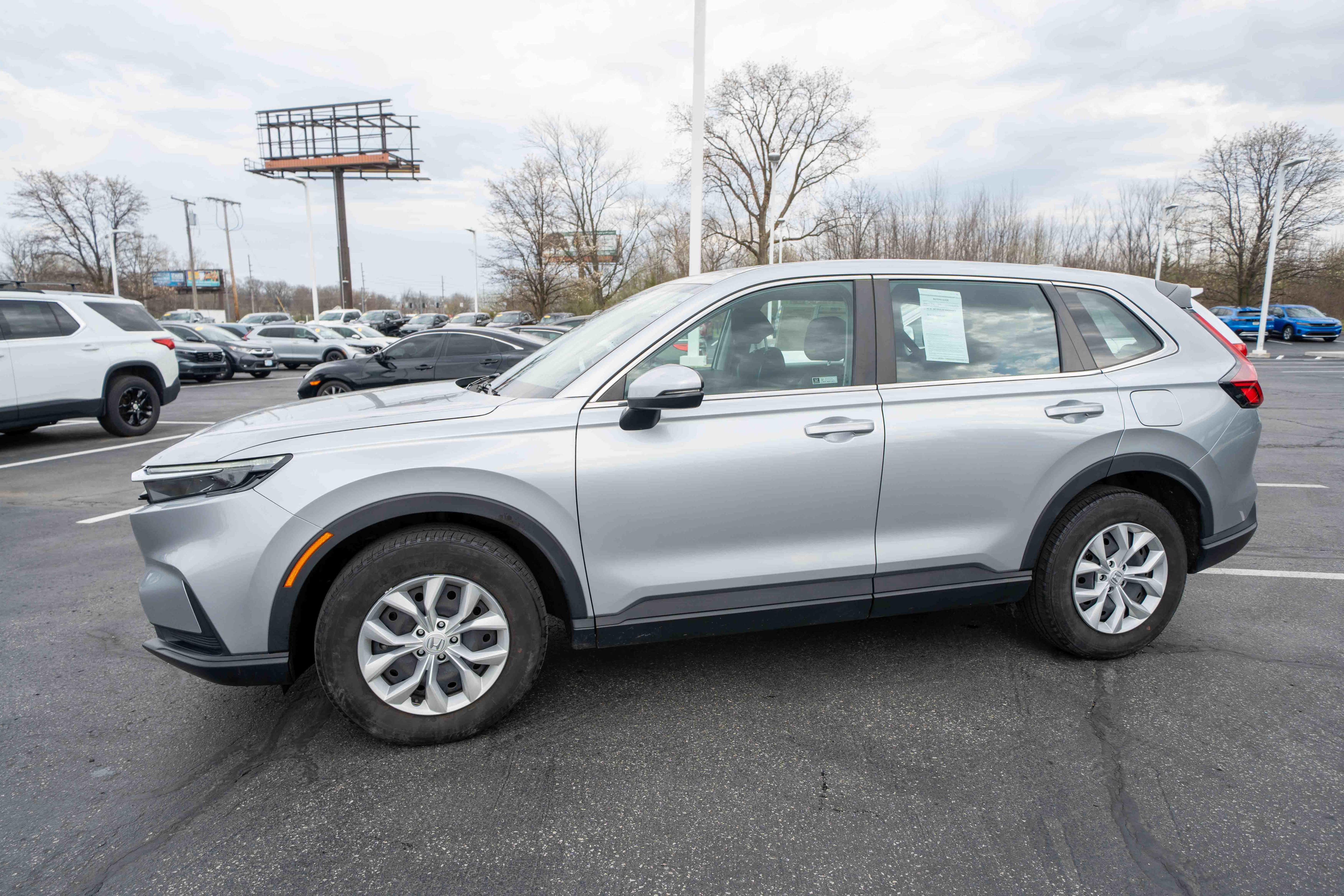 Used 2024 Honda CR-V LX image 3