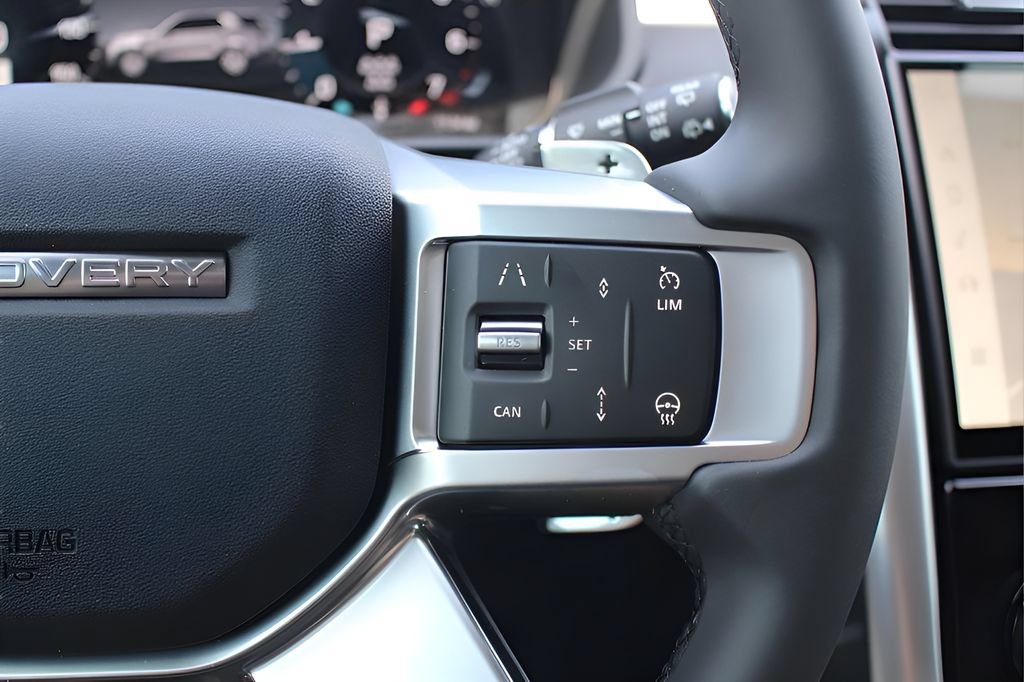 New 2025 Land Rover Discovery Dynamic SE AWD/4WD image 19
