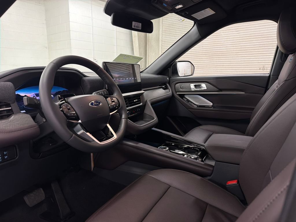 New 2026 Ford Explorer Platinum RWD image 6