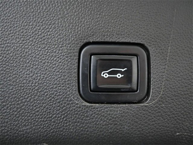 Used 2021 Chevrolet Traverse RS image 8