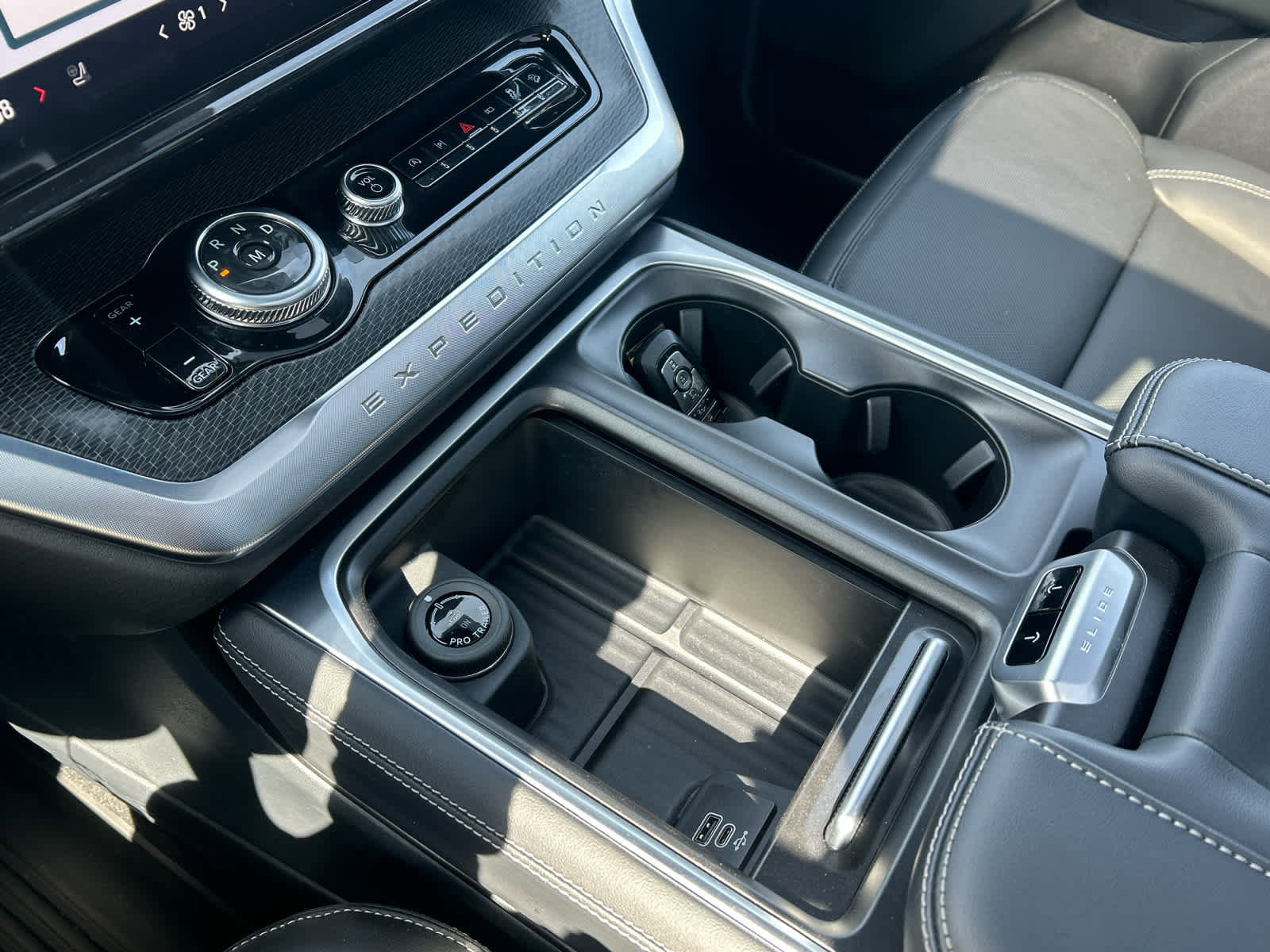 New 2026 Ford Expedition Platinum w/ Stealth Performance Package image 52