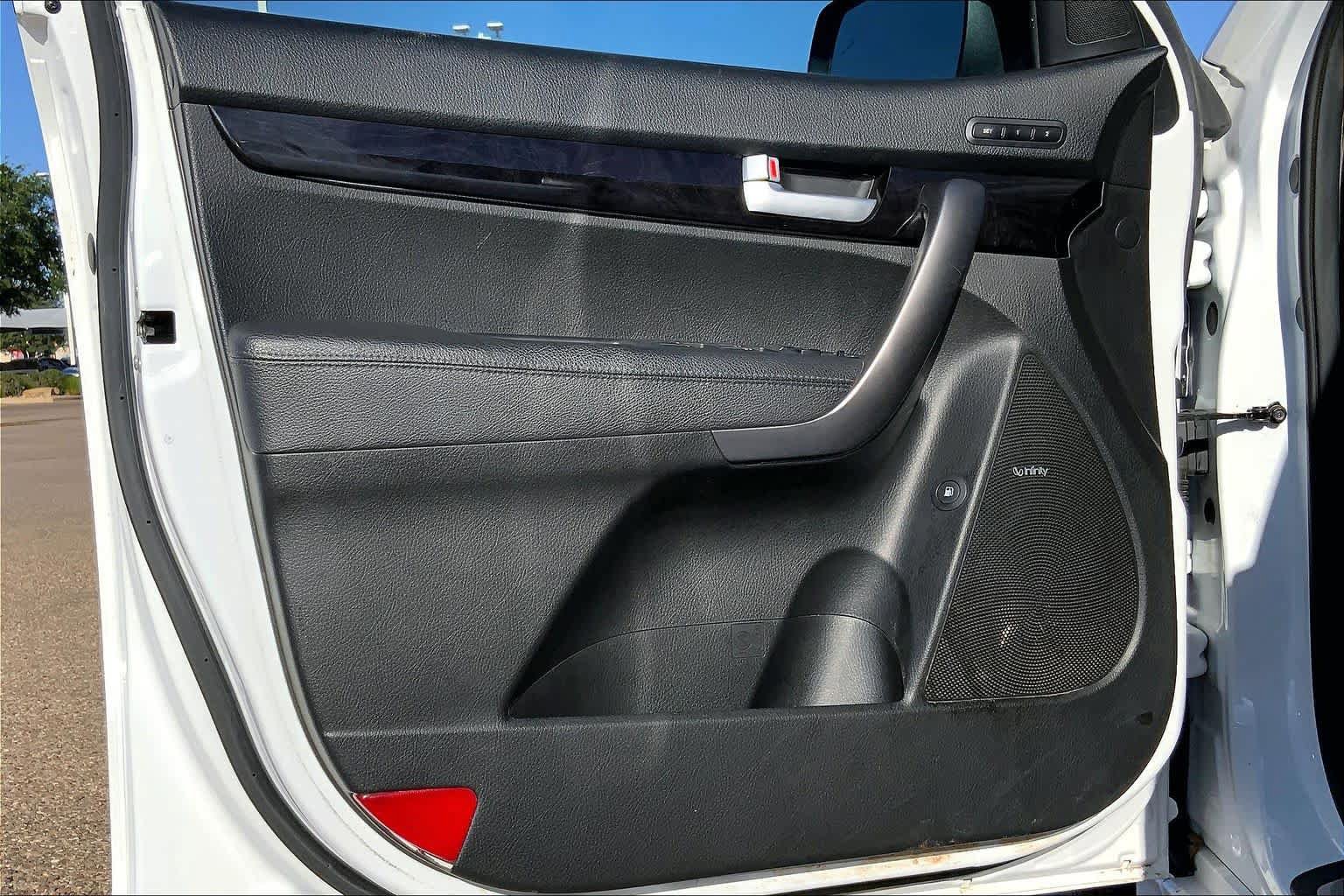 Used 2015 Kia Sorento SX FWD image 21