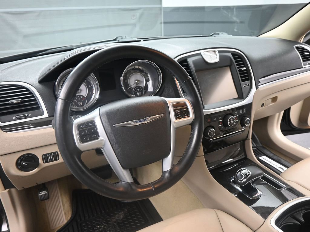 Used 2013 Chrysler 300 Base image 14