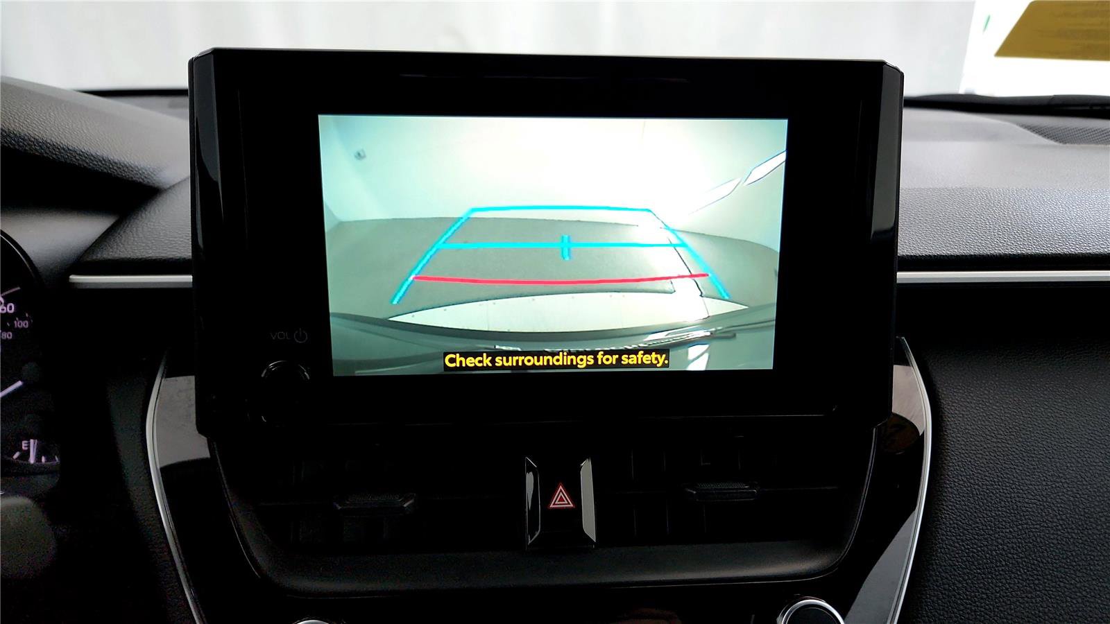 Certified 2024 Toyota Corolla Cross LE image 31