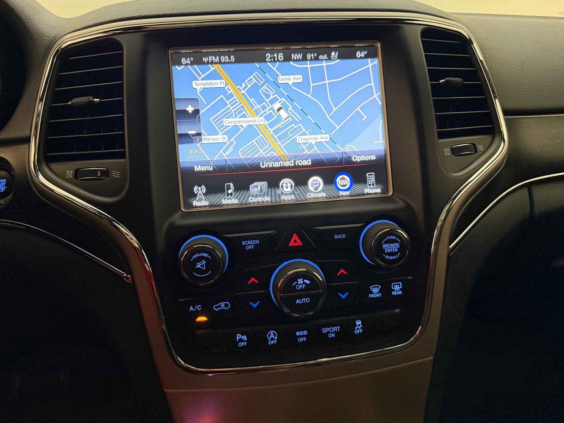 Used 2016 Jeep Grand Cherokee Limited w/ Luxury Group II image 22