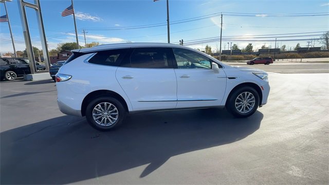 Certified 2023 Buick Enclave Essence image 9